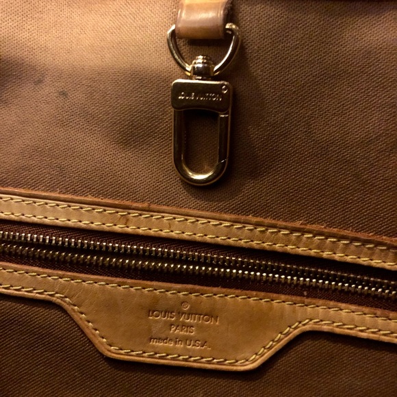 Authentic Louis Vuitton Batignolles Horizontal - Picture 15 of 16